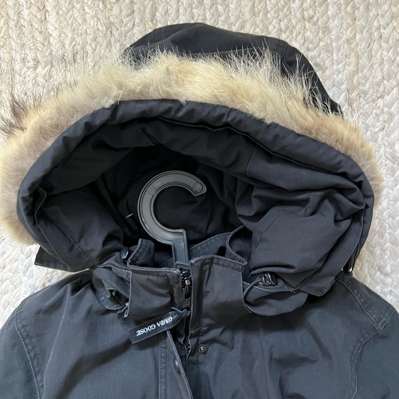 Canada goose black trillium parka with real fur hood - Picture 4 of 15